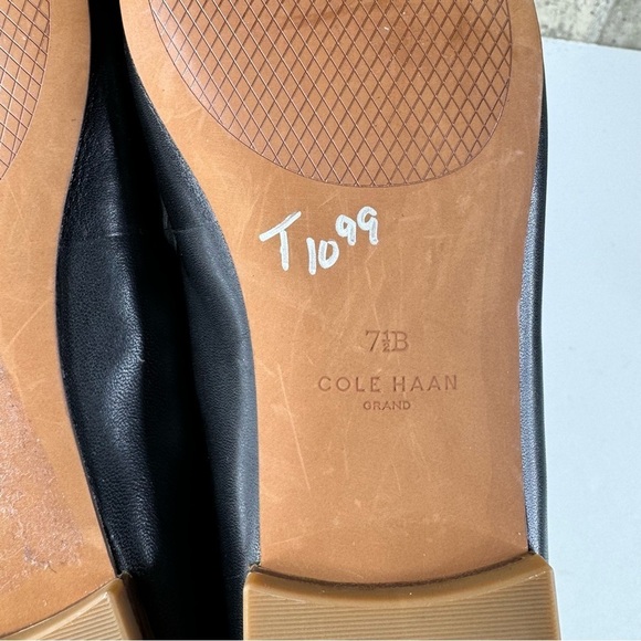 Cole Haan‎ Black Flats with Gold Hardware Size 7.5 - Picture 7 of 7